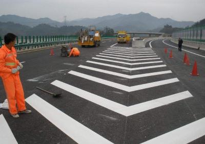 快速道路热熔导流标线